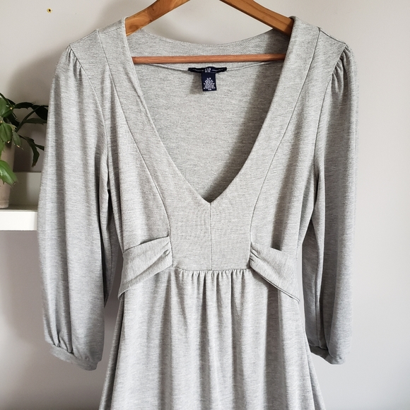 GAP Dresses & Skirts - Gap Grey Tie Waist V-neck 3/4 Sleeve Dress S
